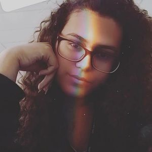 Meet your Posher, Rebecca